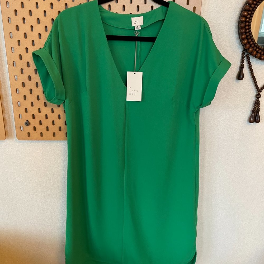 NWT Green Shift Dress from Target (M)